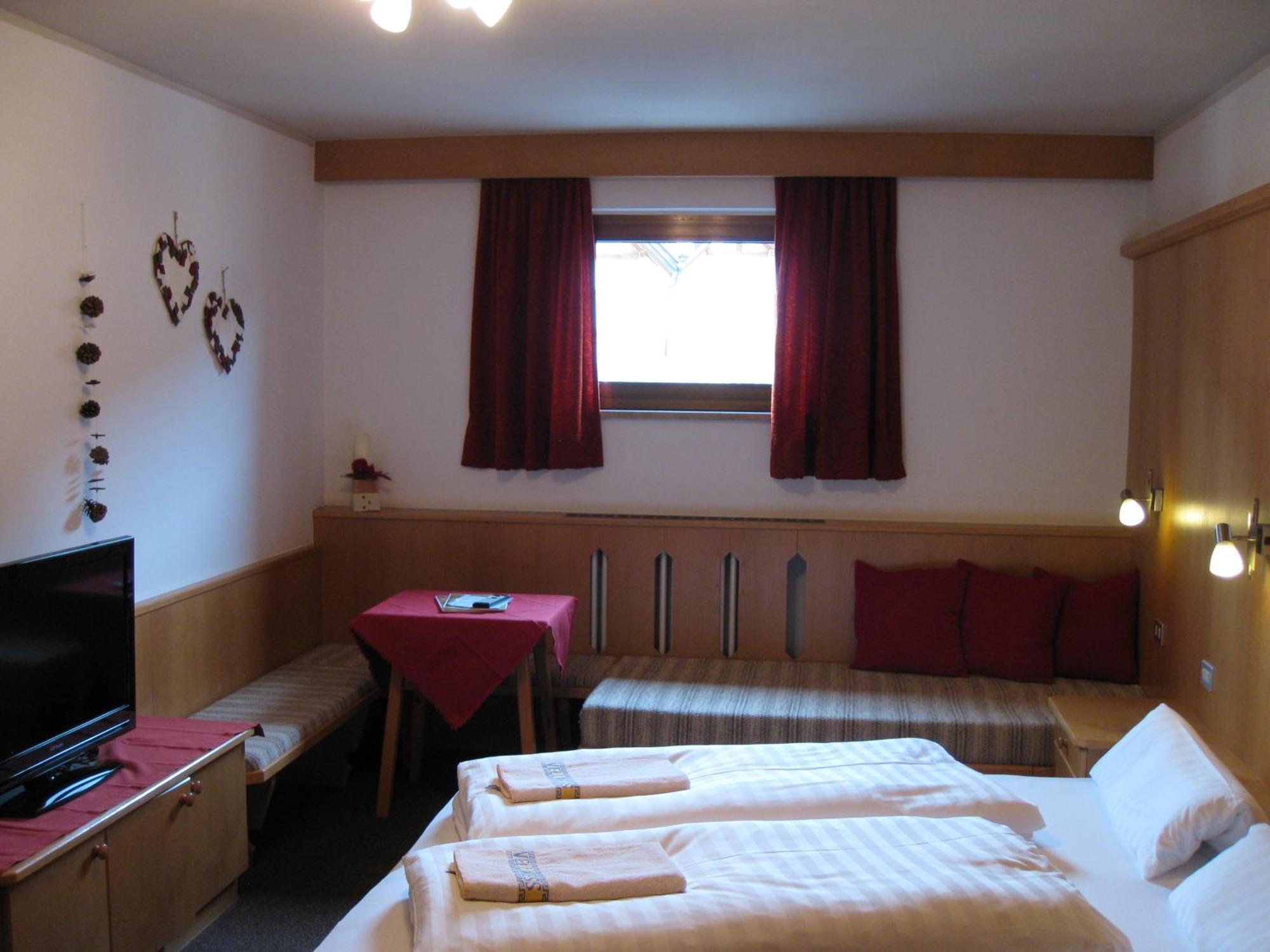 Garni Apparthotel St Valentin San Valentino alla Muta Exterior foto