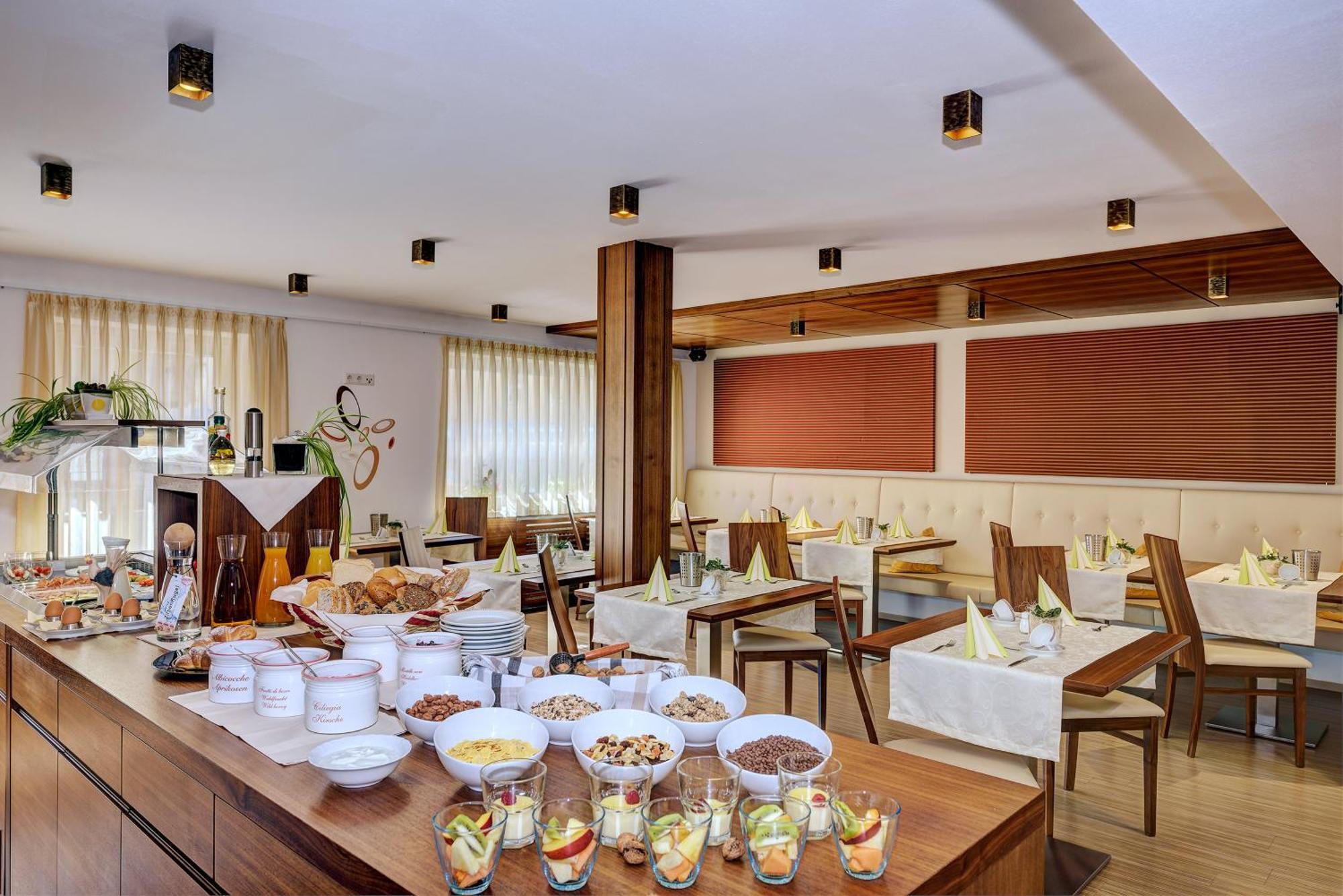 Garni Apparthotel St Valentin San Valentino alla Muta Exterior foto